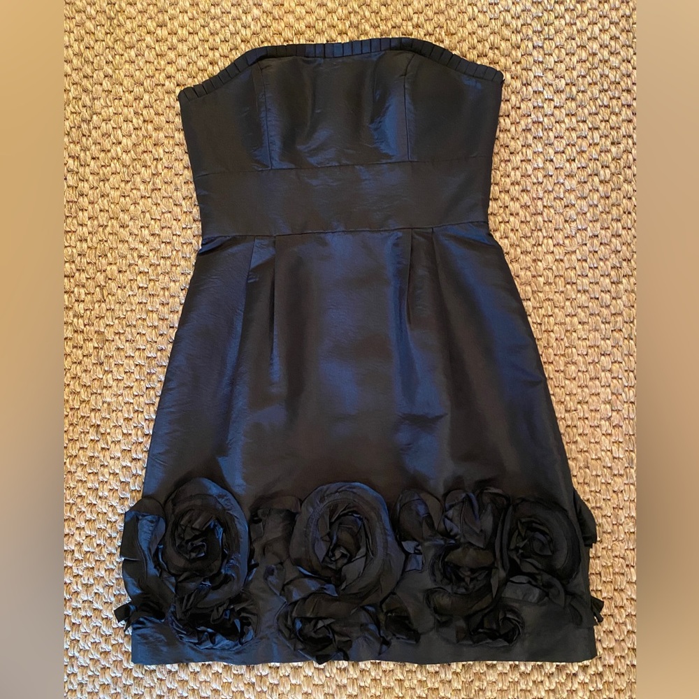 Max and Cleo Strapless Dress | Size 8 | Black Taffeta Frilly Rosettes Dress - Picture 3 of 8
